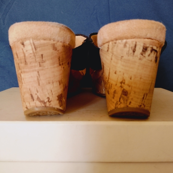 Life Stride Donna Wedge Slides Soft System, size 6.5, black w/cork wedge - Picture 8 of 11